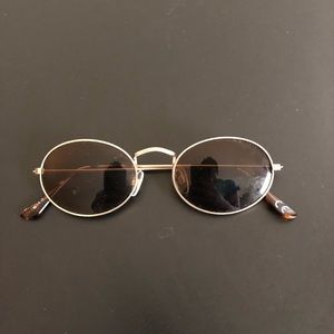 Circle sunglasses